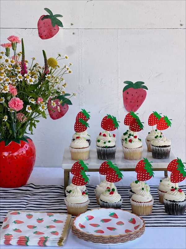 strawberry baby shower cupcakes